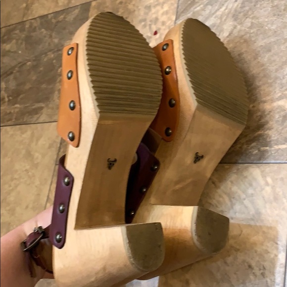 Anthroplogie Trask Tan & Brown Leather Ankle Strap Wooden Heels - Picture 7 of 8